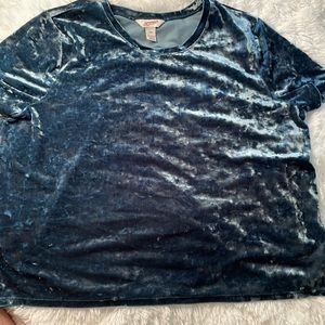 Arizona crop velvet top